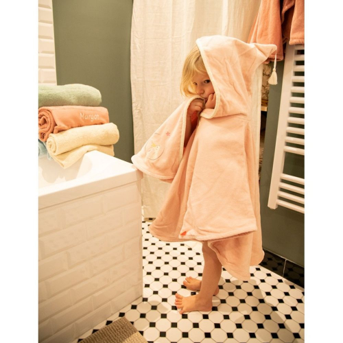 cape de bain pour fille brodée lapin rose