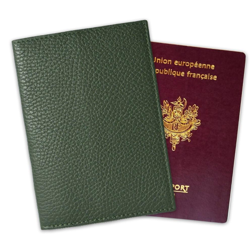 Protège passeport cuir gravé prénom vert