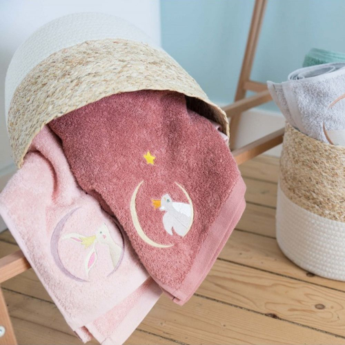 serviette de bain écureuil rose pour fille