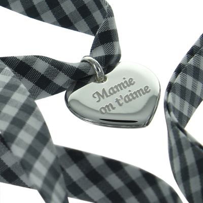 Pendentif coeur gravé mamie