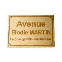 Plaque de rue en bois gravée