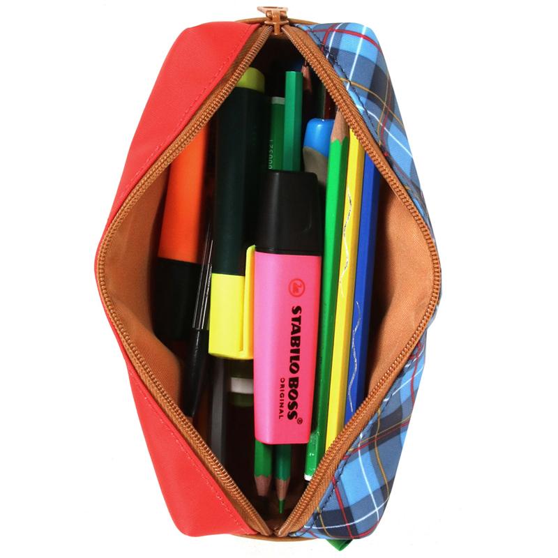 Trousse Tann's rouge tartan brodée 