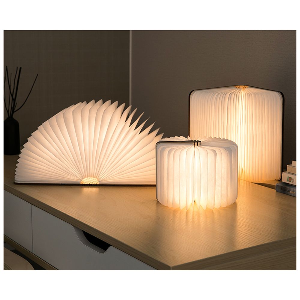 Lampe livre LED en bois gravée design Maman